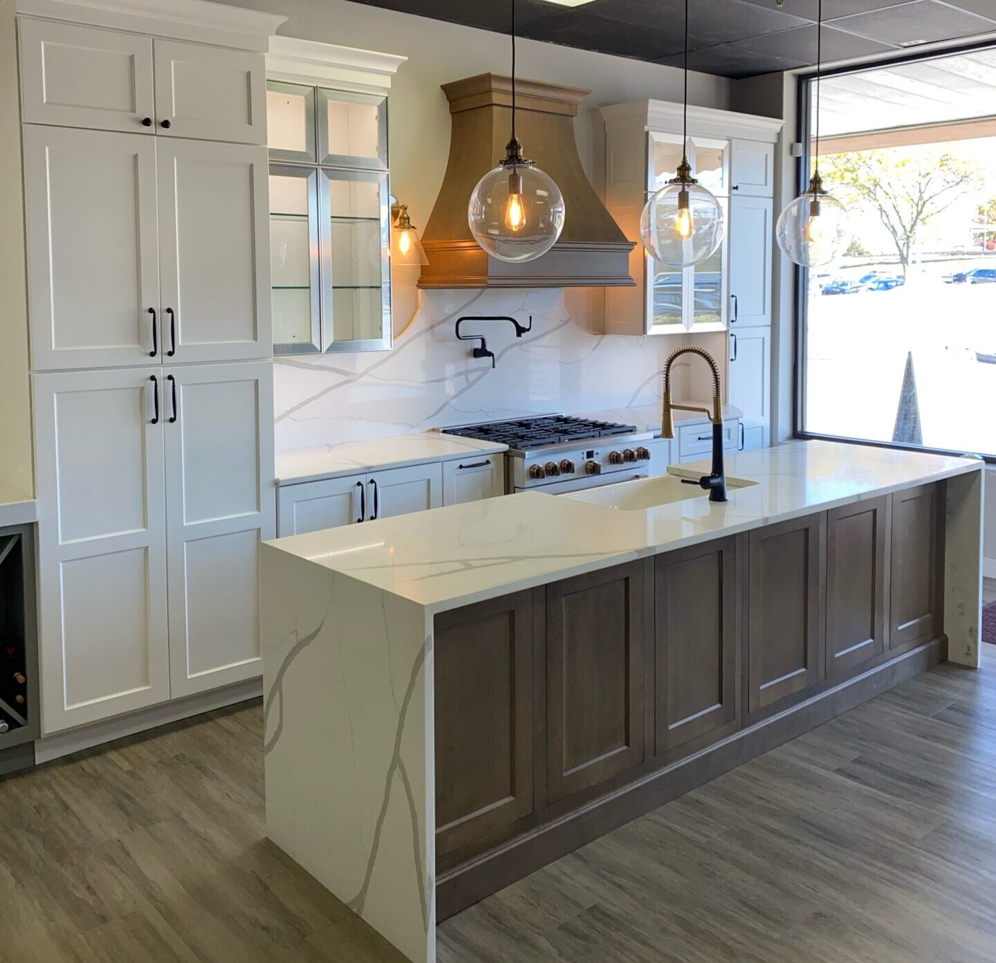 White and neutral modern and bright kitchen showrrom