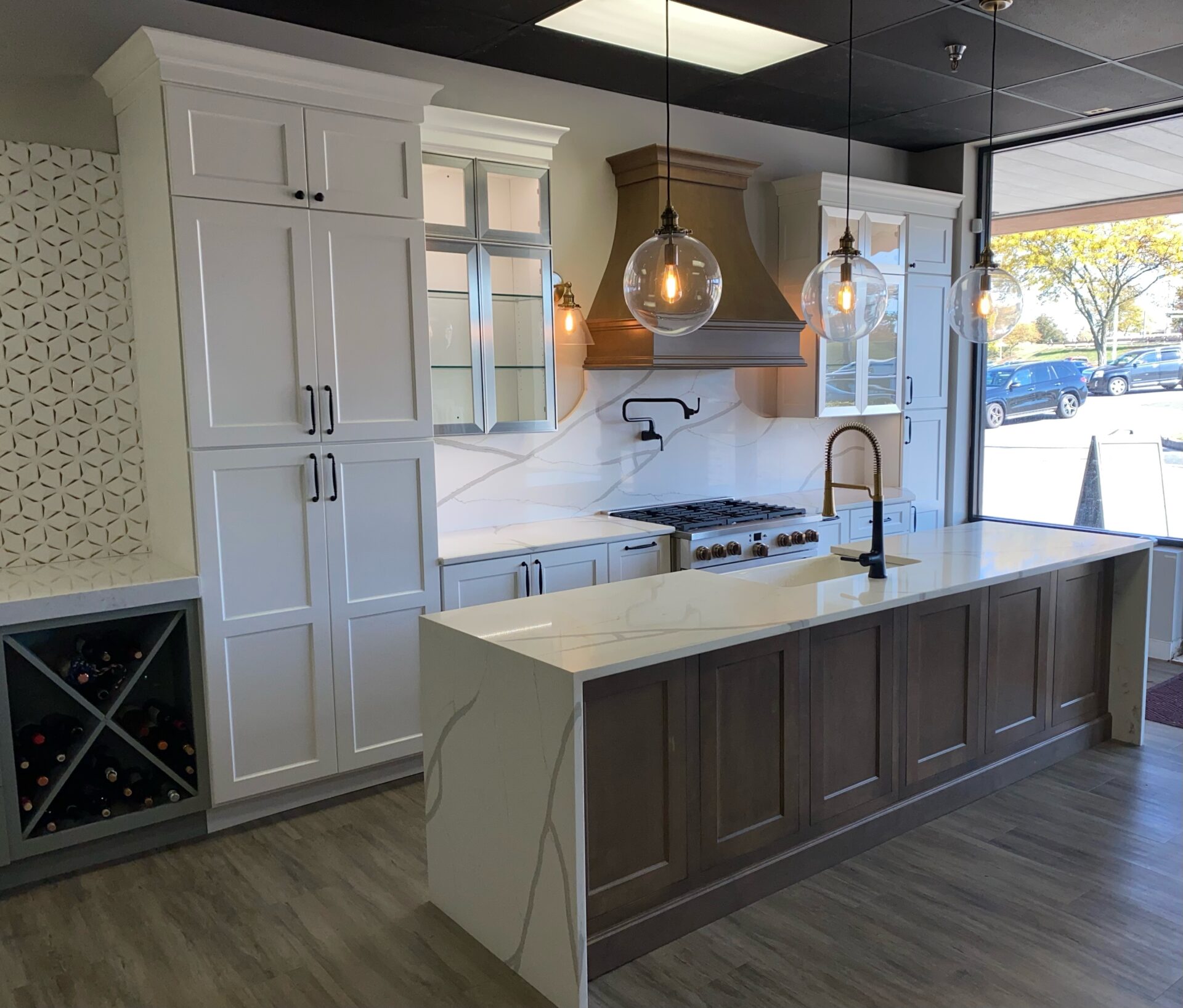 White and neutral modern and bright kitchen showrrom